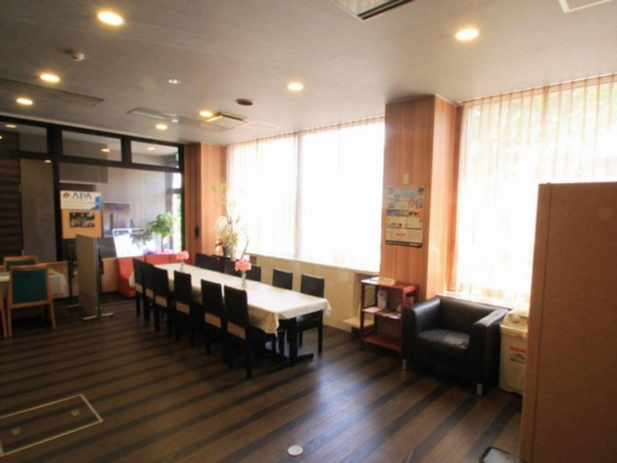 Apa Hotel Tsubamesanjo Ekimae Buitenkant foto